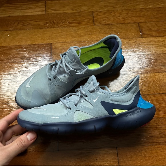 womens grey nike shoes